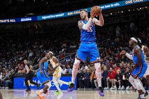 兢兢业业！哈滕31分钟3投2中砍下4分14板3助2帽 连续4场篮板上双