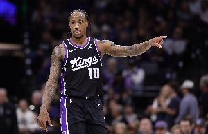 正负值-21！德罗赞10中5拿到19分5板5助 罚球10中9