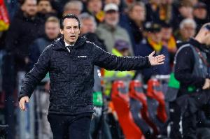 对阵利物浦！埃梅里：斯洛特需要时间来调整球队，我很尊重他们