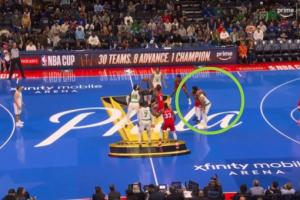 满脸问号？恩比德连球都不跳了 膝盖真有问题？