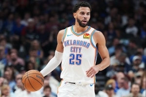 阿杰伊·米切尔谈逆转关键：球队团结一心 防守端展现了活力