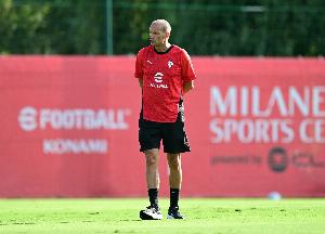 米体：阿莱格里称米兰为“雏鸡”，希望球队关键时刻更机智和冷静