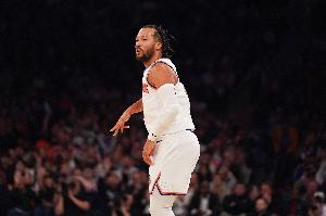 第三节35-17！布伦森：态度没变 我们在细节上做得更好了