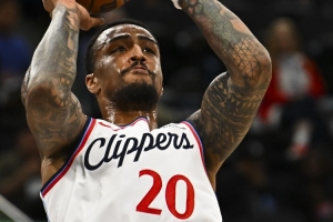 快船首发：哈登单核带队 科林斯首次首发外加邓恩/小琼斯/祖巴茨