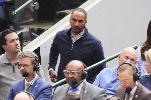 帕森斯：交易东契奇史上最烂操作 只要哈里森在他们做什么都是错