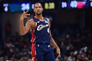 今天3中3！莫布里关键三分命中 骑士反超热火1分