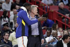 科尔：我们没有哪个球员自私 或者故意去做损害球队赢球的事情