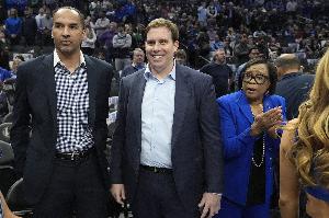 阿里纳斯：浓眉&欧文伤缺都怪尼科？他就是替罪羊 老板根本不懂球