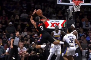 太阳官方晒狄龙妖娆上篮瞬间：挂在卢浮宫吧️