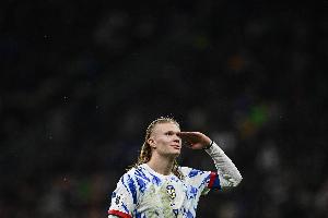 哈兰德：打平后曼奇尼摸我屁股，我生气了就连进2个，谢谢他