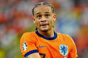 四名英超球员同一场比赛为荷兰破门，荷兰队史首次